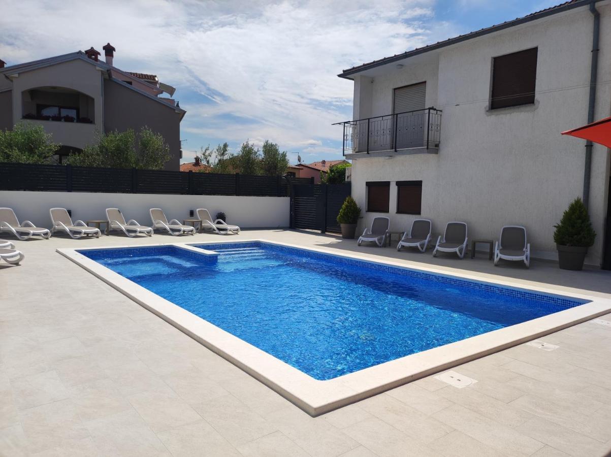 Viktor Rooms And Apartments Rovinj Extérieur photo