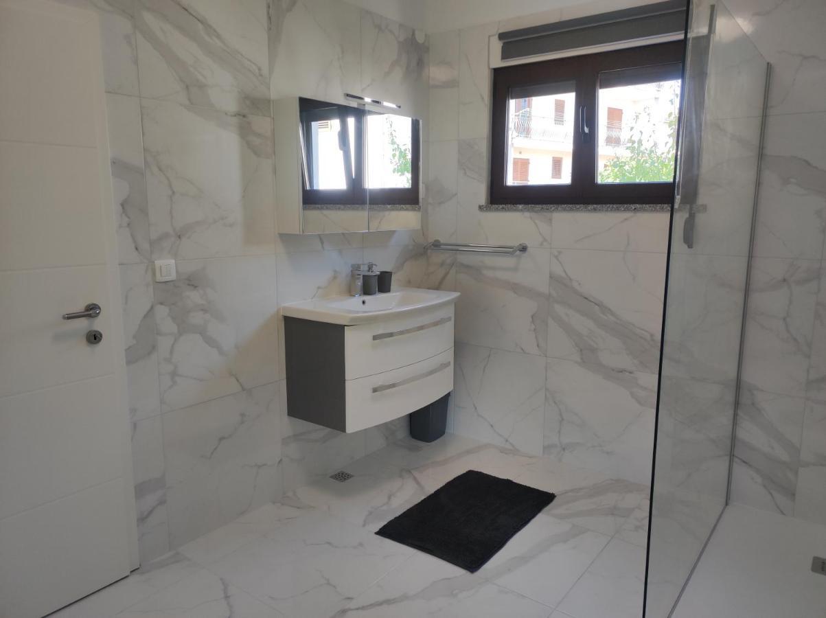 Viktor Rooms And Apartments Rovinj Extérieur photo