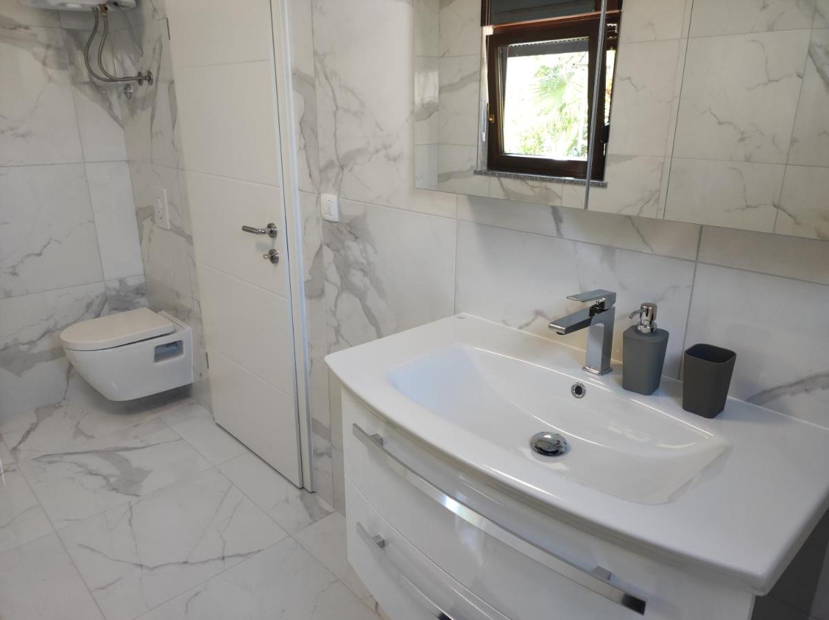 Viktor Rooms And Apartments Rovinj Extérieur photo
